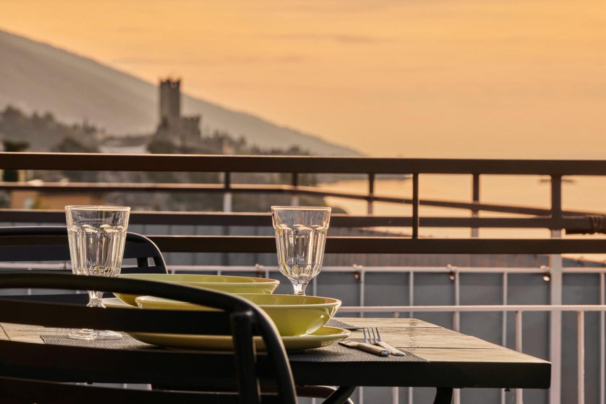 Lake View Luca Apartment Malcesine Exteriör bild